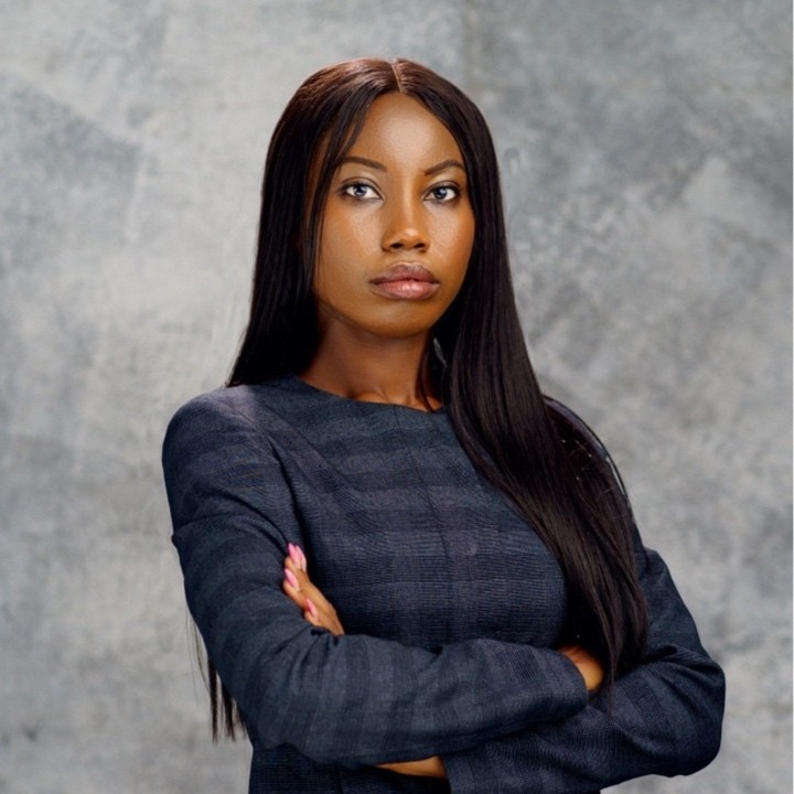 Stella – Founder & Lead Coach